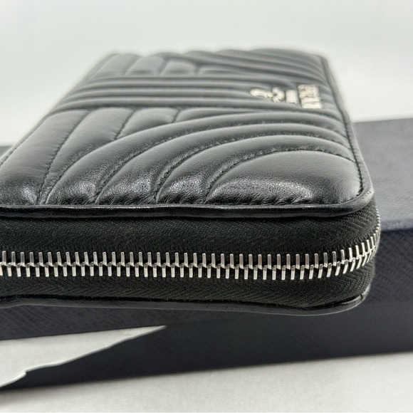 Prada Leather wallet - Picture 3 of 12